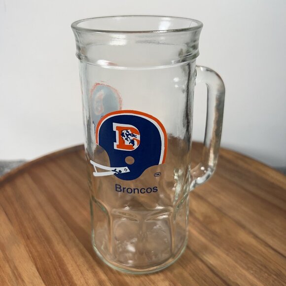 Vintage 1980's Denver Broncos NFL Football Fisher Peanuts Glass Mug O Nuts - Picture 1 of 9
